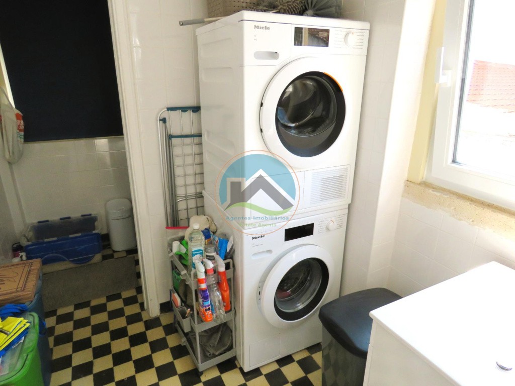 Appartamento T5 - situato nel quartiere storico di Tomar — Photo 36