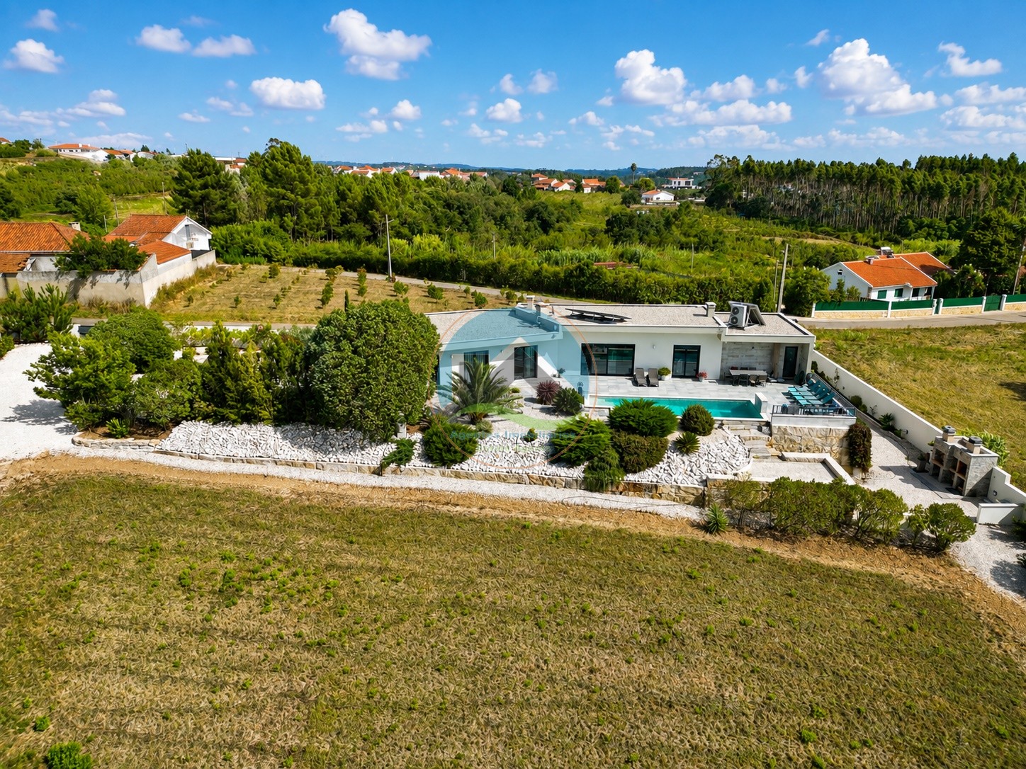 Moradia Contemporânea Térrea com Piscina Aquecida e terreno na — Foto 2