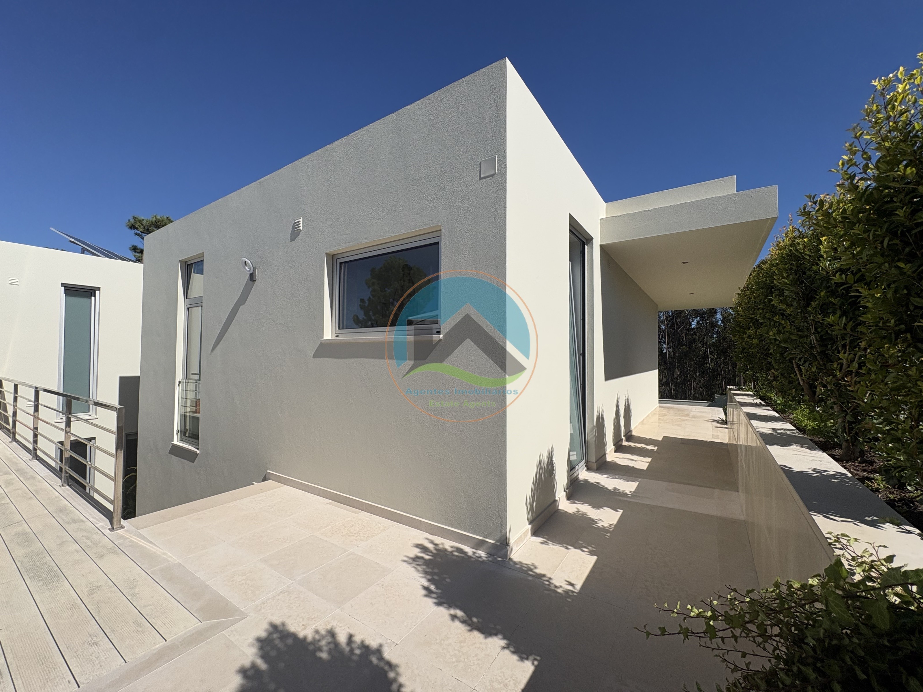 Moderne Villa mit Pool und Blick auf die Lagune — Photo 50