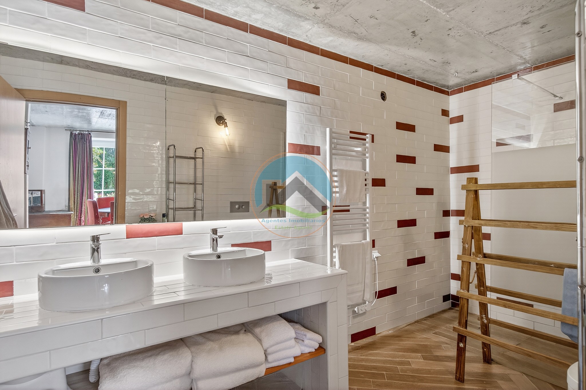 Refúgio Único com 3 Casas e Piscina na Foz do Arelho a Dois Passos — Foto 45