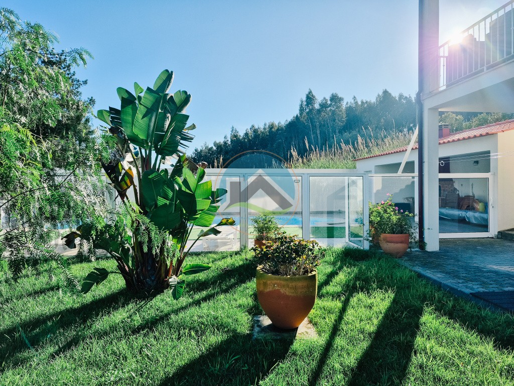 Moradia T4 com garagem, jardim e piscina - Coto, Caldas da Rainha — Photo 41