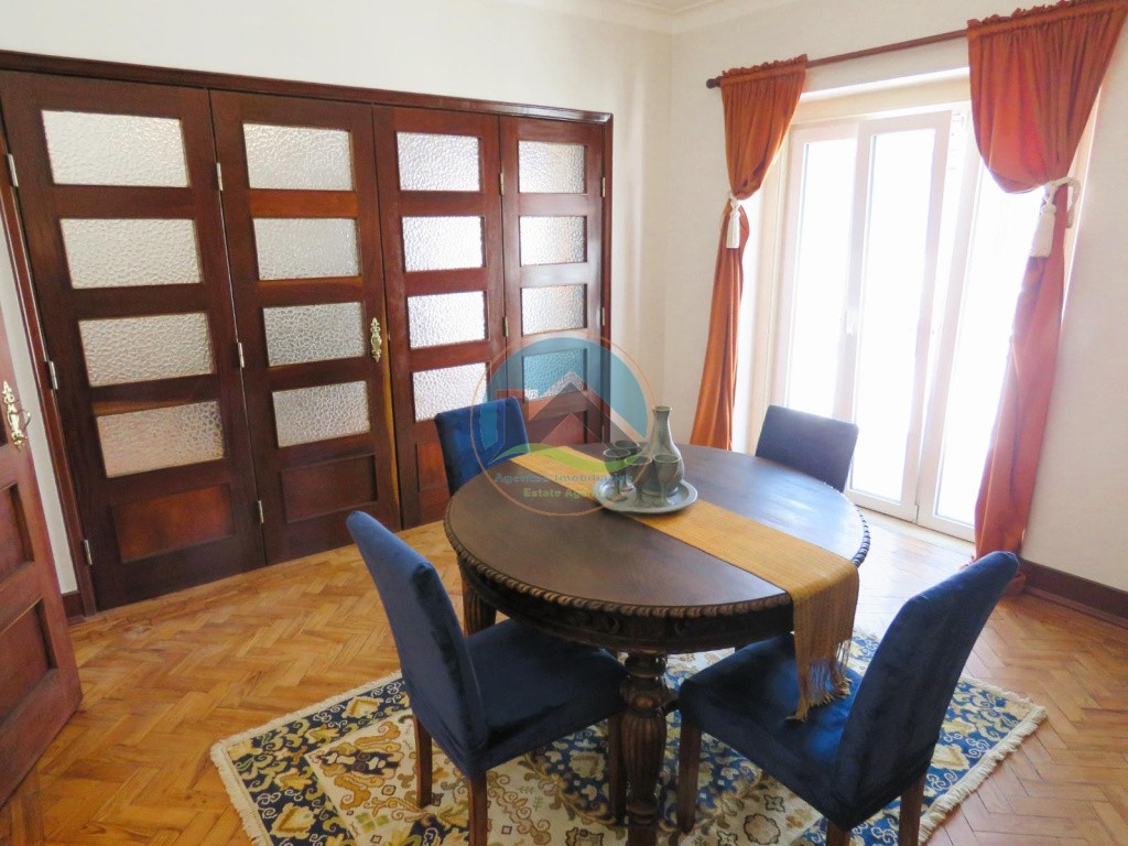 Appartamento T5 - situato nel quartiere storico di Tomar — Photo 17
