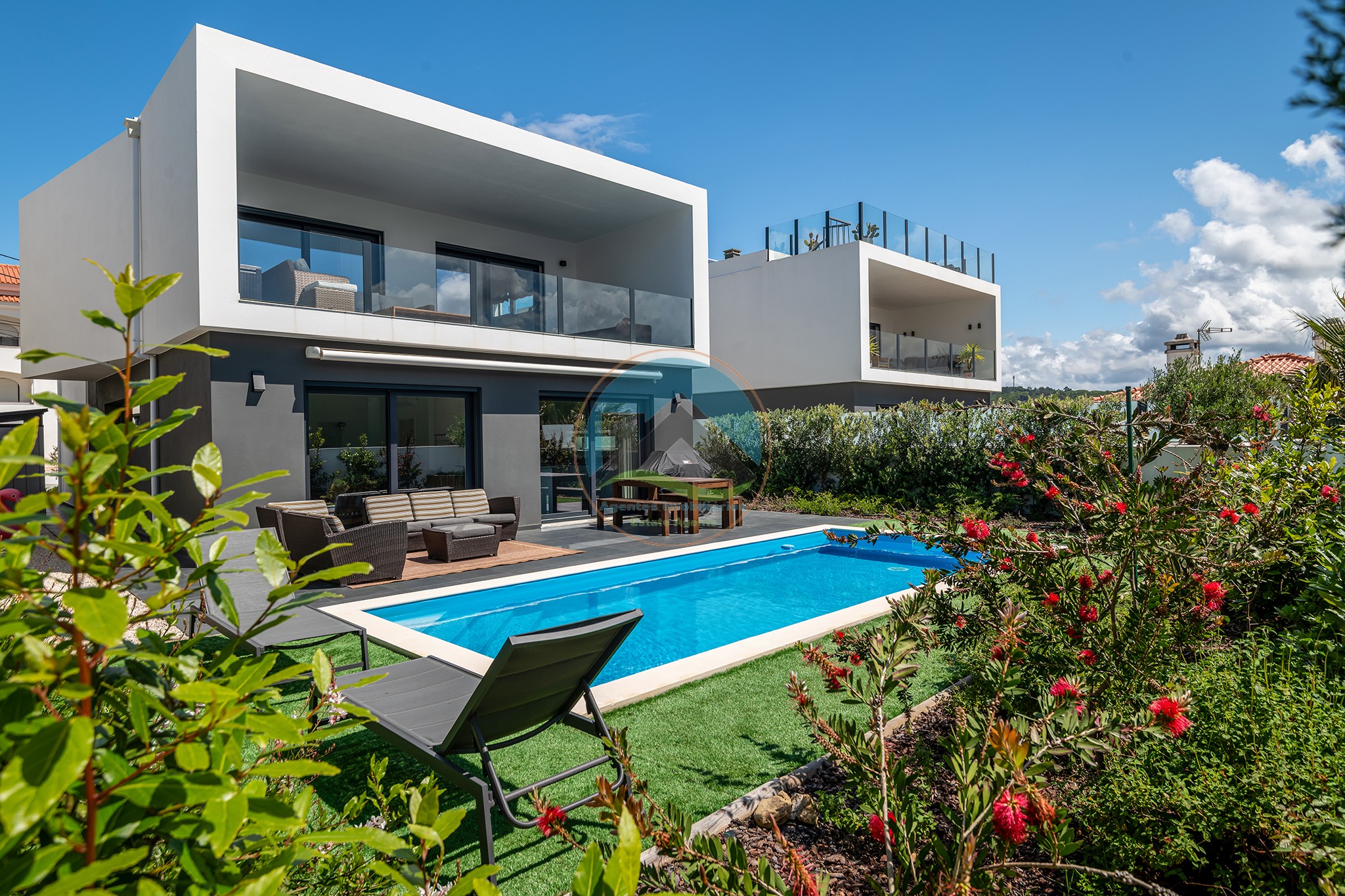 Villa contemporanea sul mare con piscina privata - Foz — Photo 3