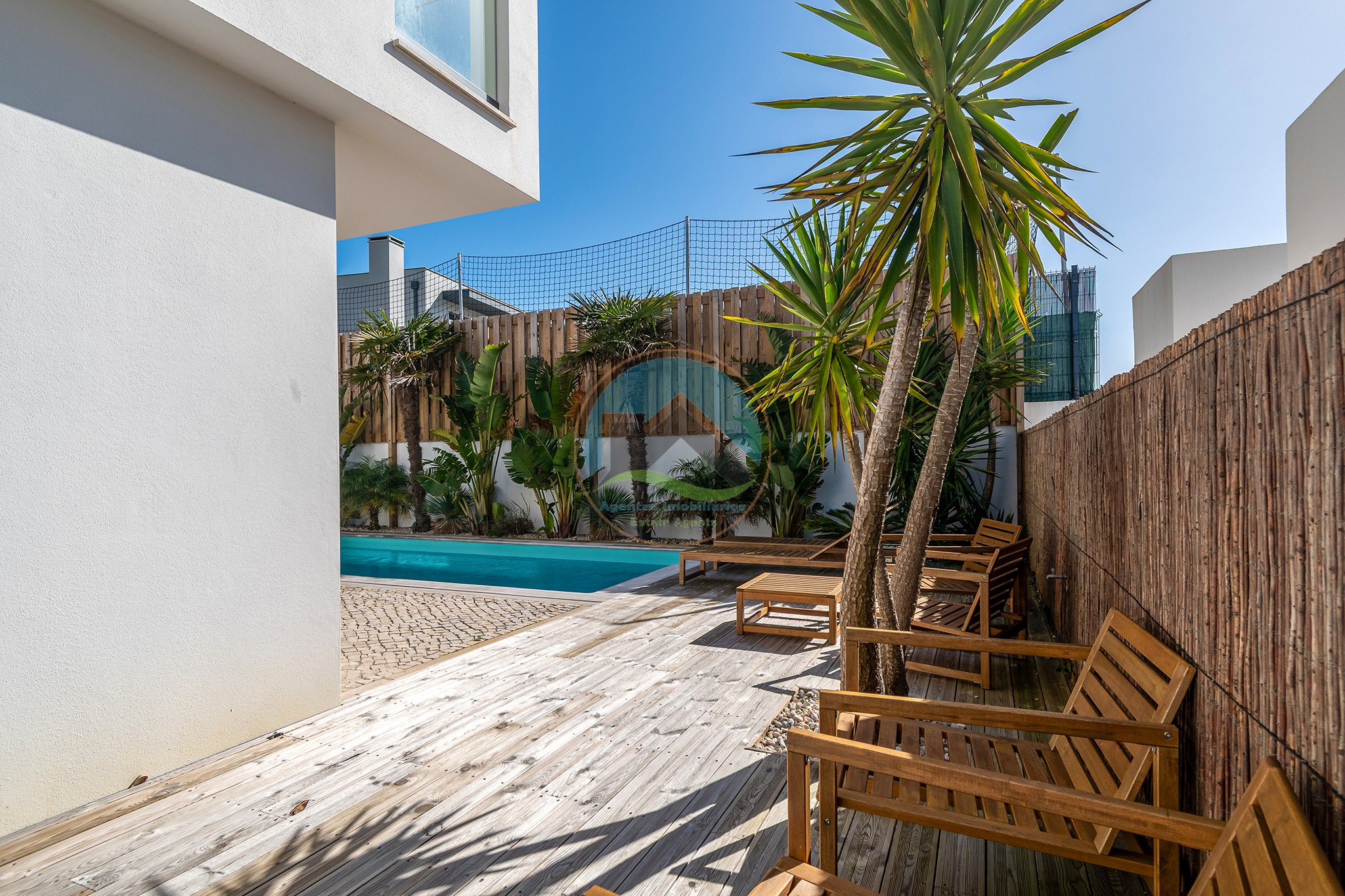 Casa di architettura moderna con piscina privata — Photo 5