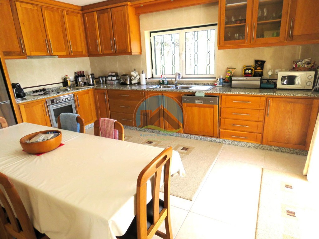 Haus mit 4 Schlafzimmern, Garage und beheiztem Pool - Penela, Coimbra — Photo 17