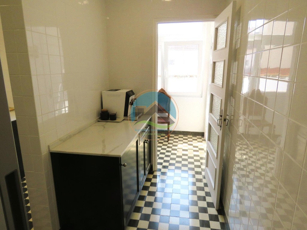 Appartamento T5 - situato nel quartiere storico di Tomar — Photo 21