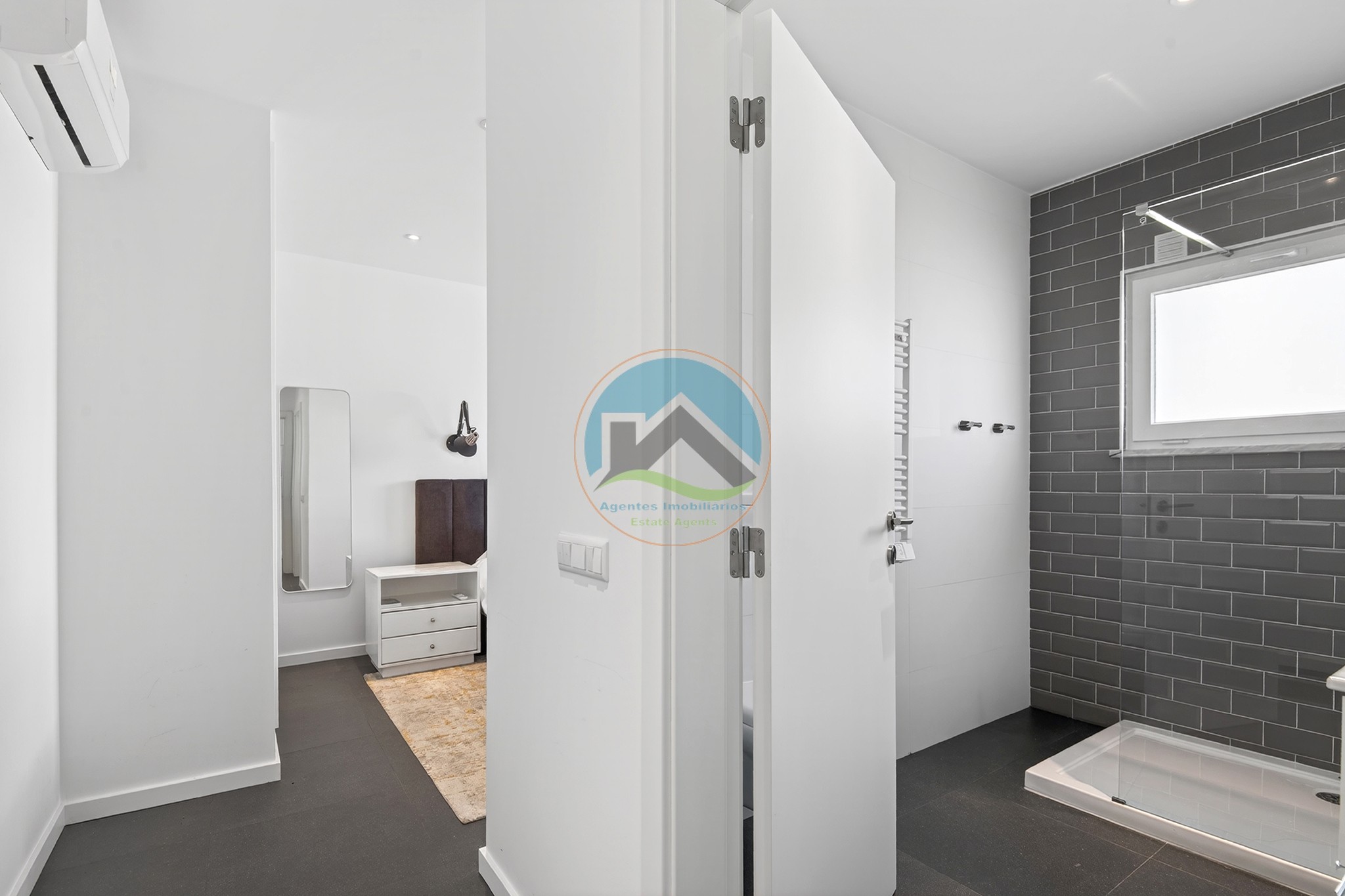 Villa contemporanea sul mare con piscina privata - Foz — Photo 16