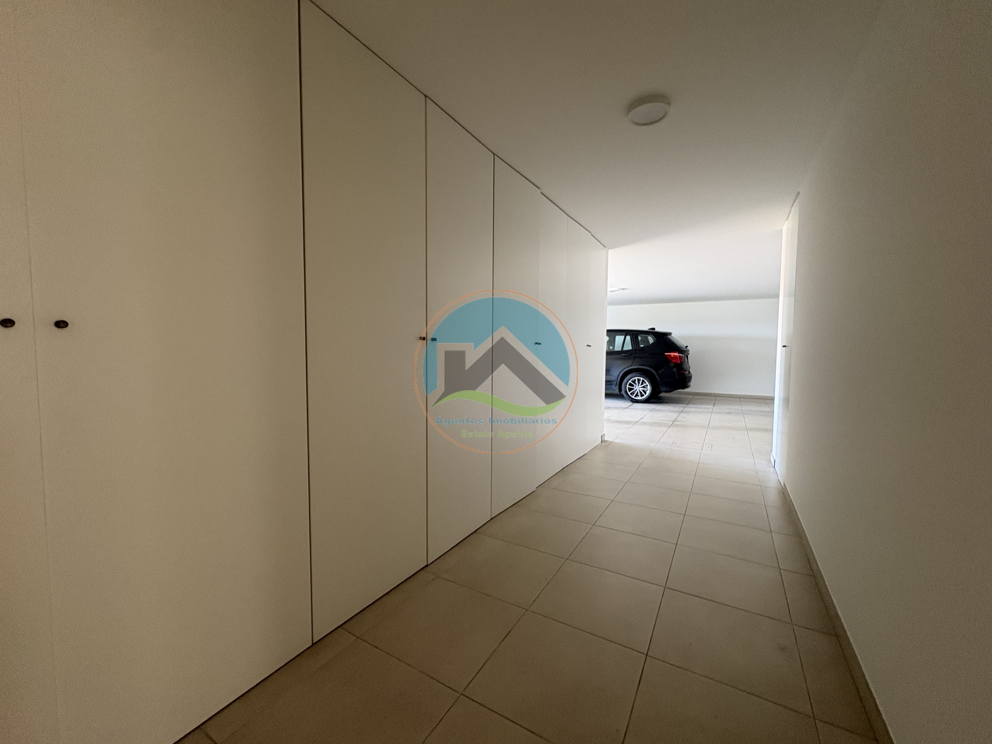 Moderne Villa mit Pool und Blick auf die Lagune — Photo 43