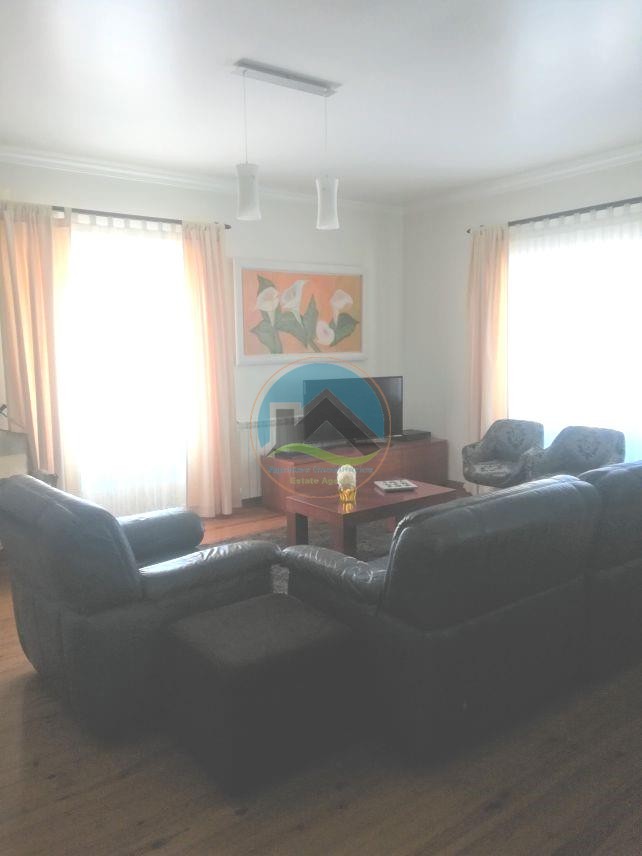 Moradia T4 com garagem, jardim e piscina - Buçaco, Portugal — Photo 14