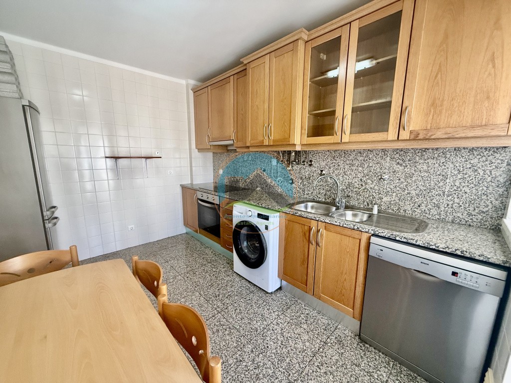 Apartamento T2 com varanda e garagem - vista praia, São Martinho do Porto — Photo 7