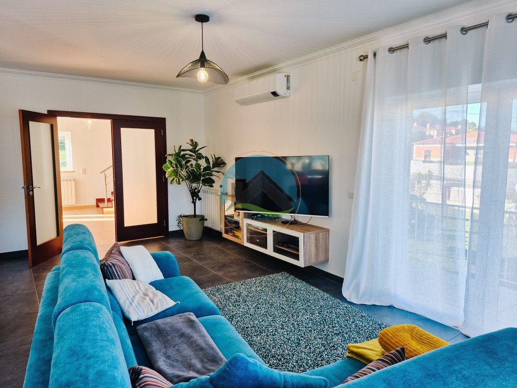 Moradia T4 com garagem, jardim e piscina - Coto, Caldas da Rainha — Photo 10