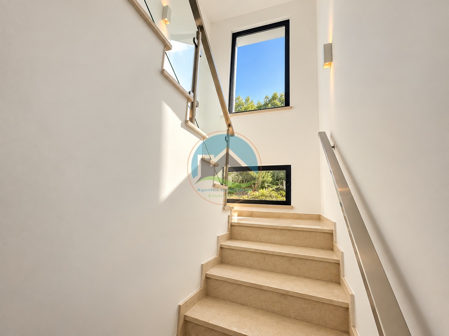 Moradia T4 estilo contemporâneo com piscina no Nadadouro — Photo 14