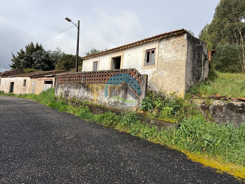 Casa antiga, adega, arrecadações e terreno- Alcobertas, Rio Maior — Photo 17