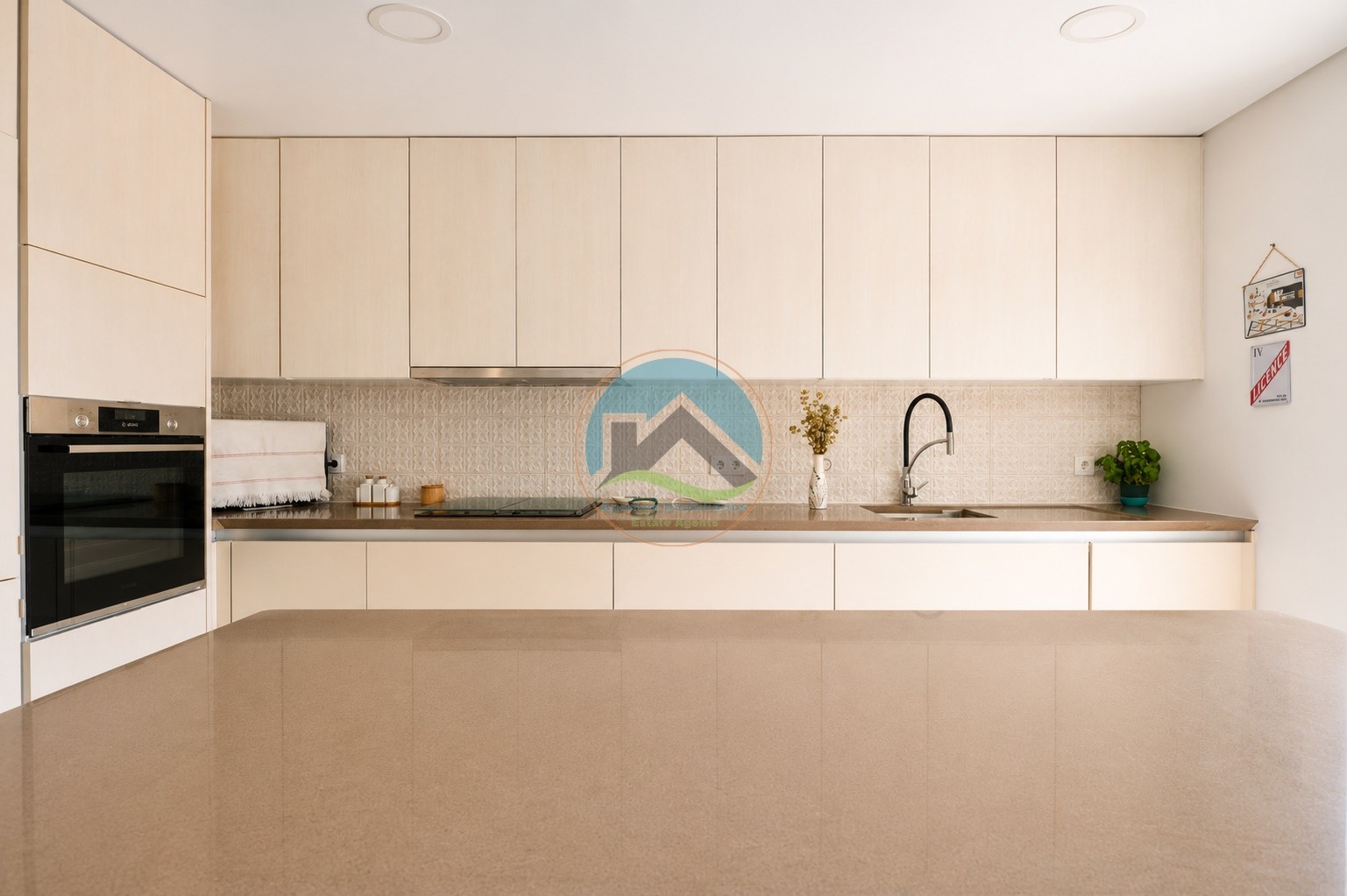Moradia Contemporânea Térrea com Piscina Aquecida e terreno na — Foto 13