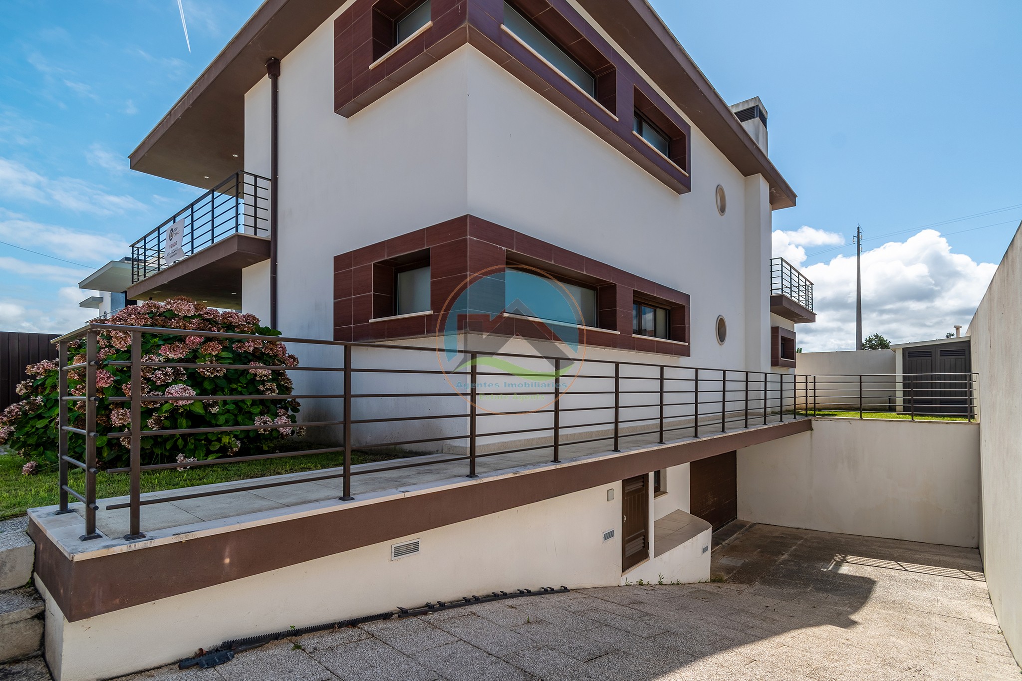 Moradia contemporânea com piscina privada em Salir do Porto — Foto 4