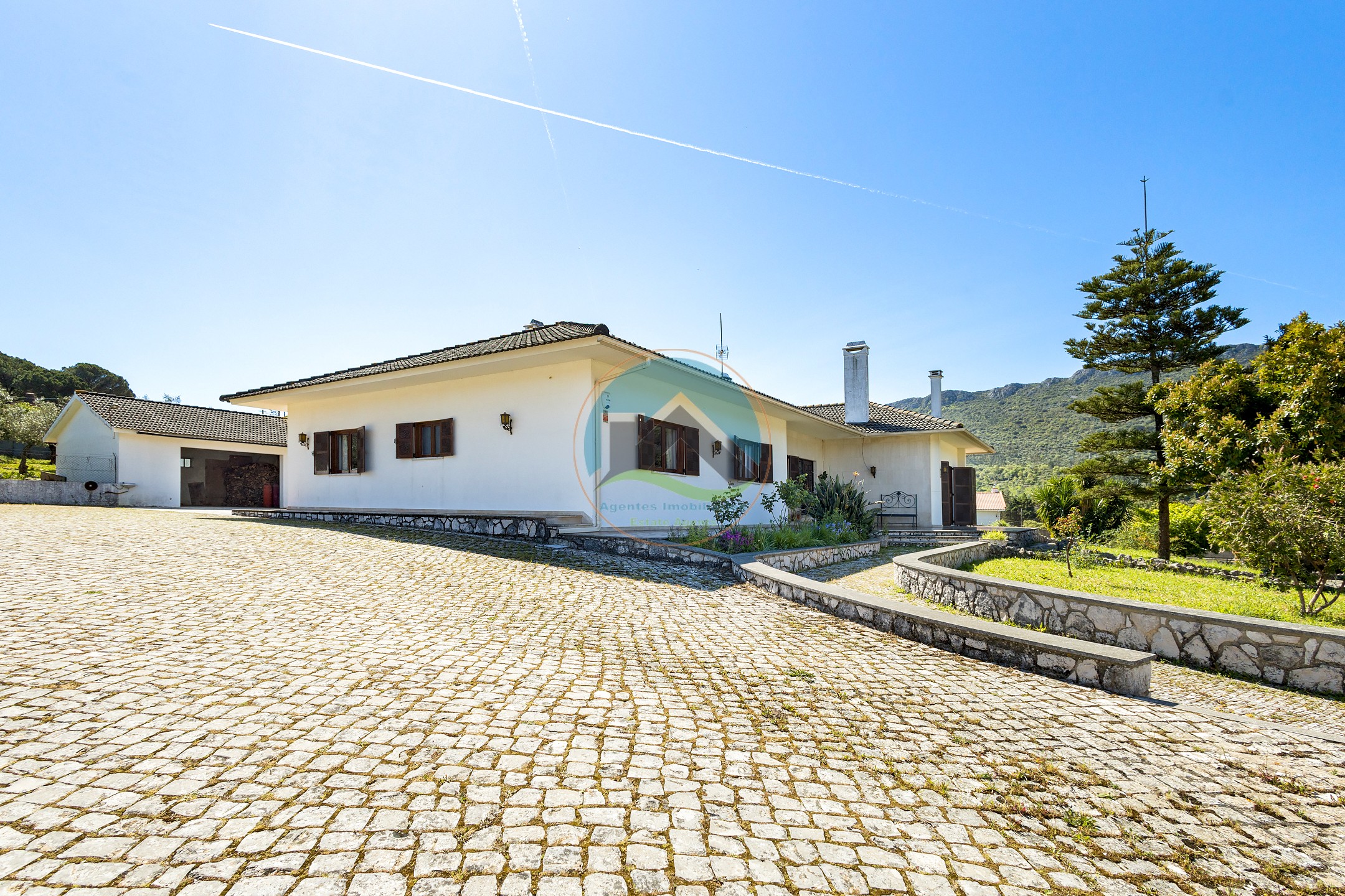 Casa tradicional portuguesa con terreno en el Parque Natural — Photo 2