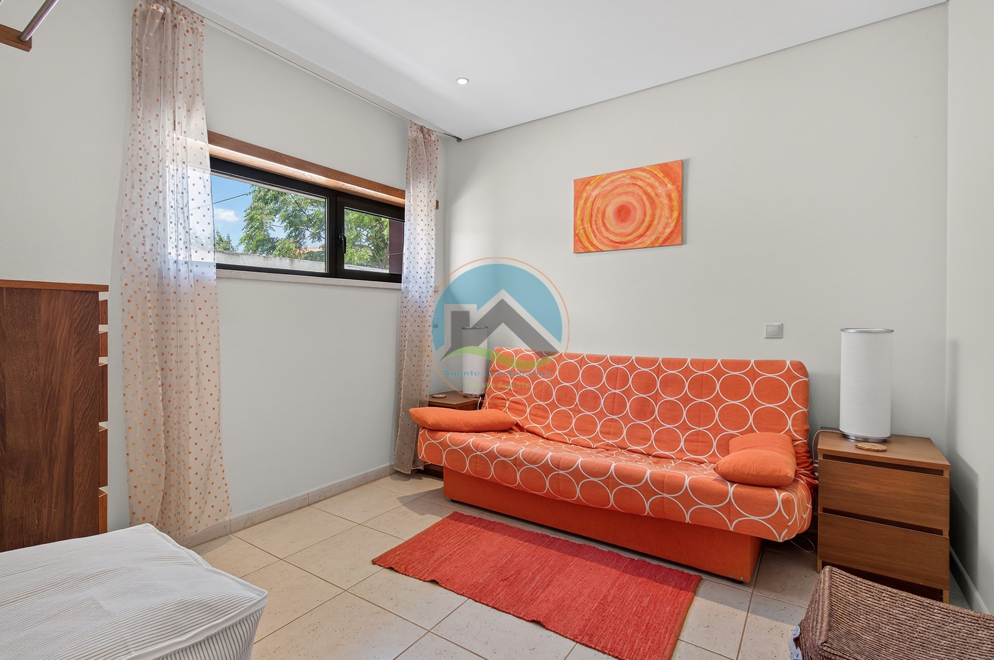 Moradia contemporânea com piscina privada em Salir do Porto — Foto 21