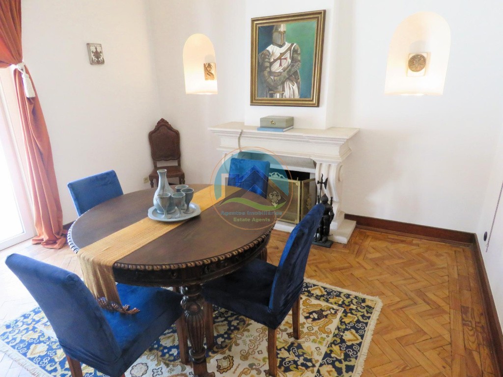 Appartamento T5 - situato nel quartiere storico di Tomar — Photo 16