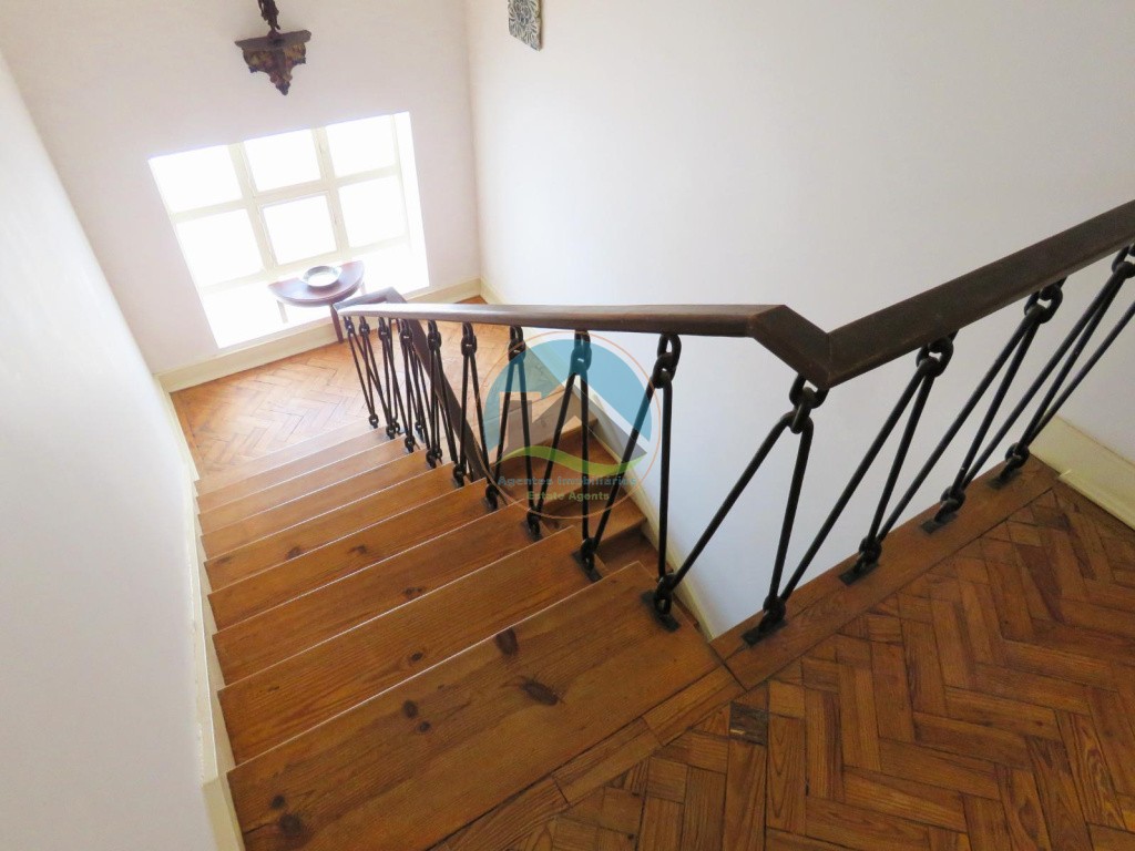 Appartamento T5 - situato nel quartiere storico di Tomar — Photo 38