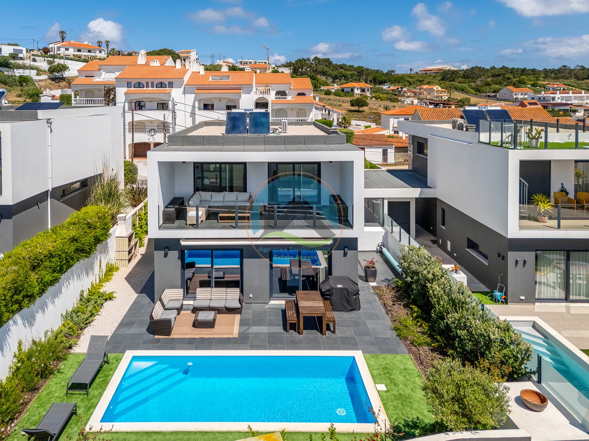Villa contemporanea sul mare con piscina privata - Foz — Photo 37