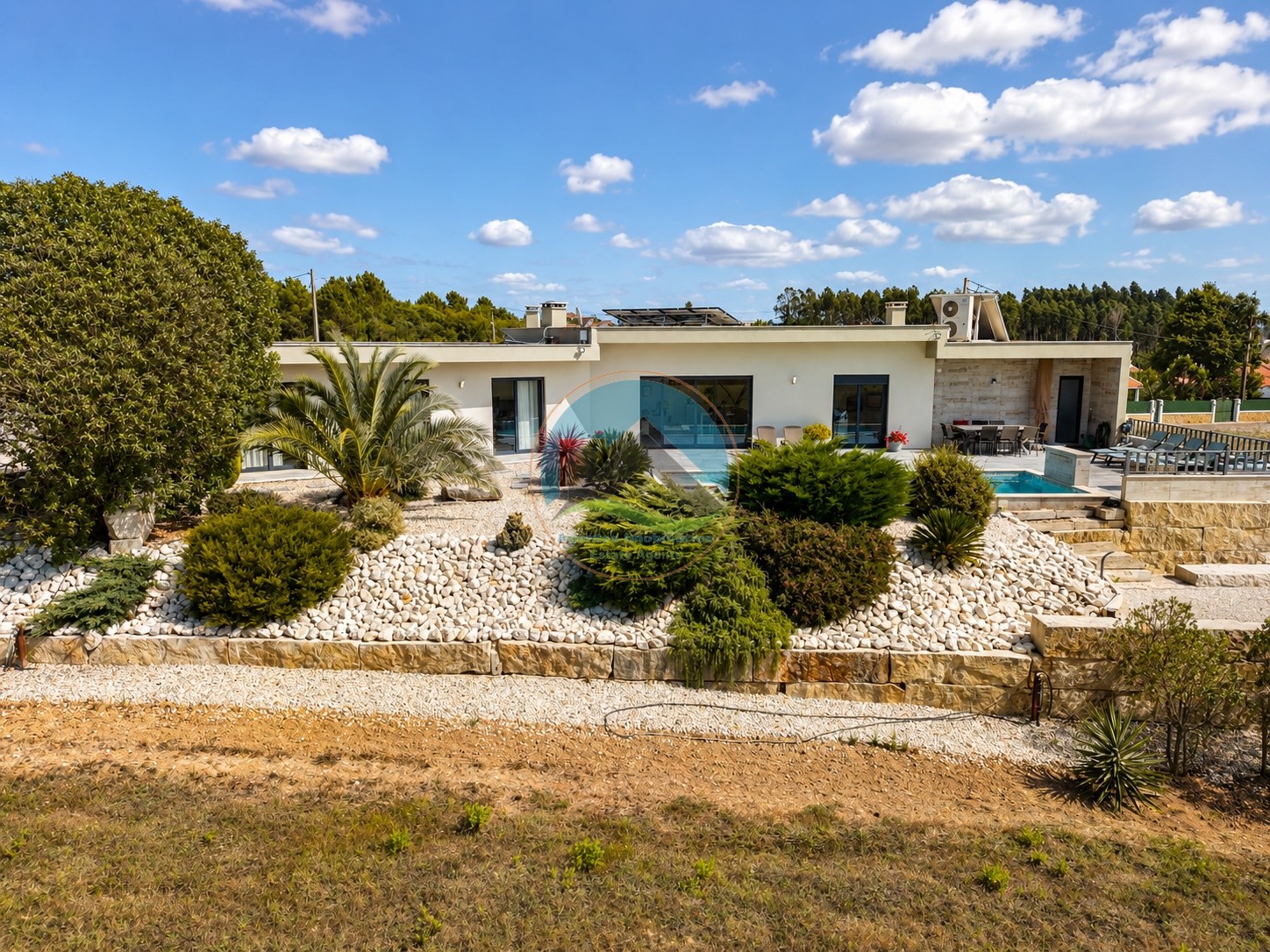 Moradia Contemporânea Térrea com Piscina Aquecida e terreno na — Foto 42
