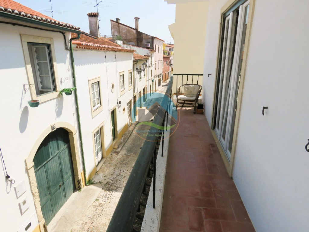 Appartamento T5 - situato nel quartiere storico di Tomar — Photo 43