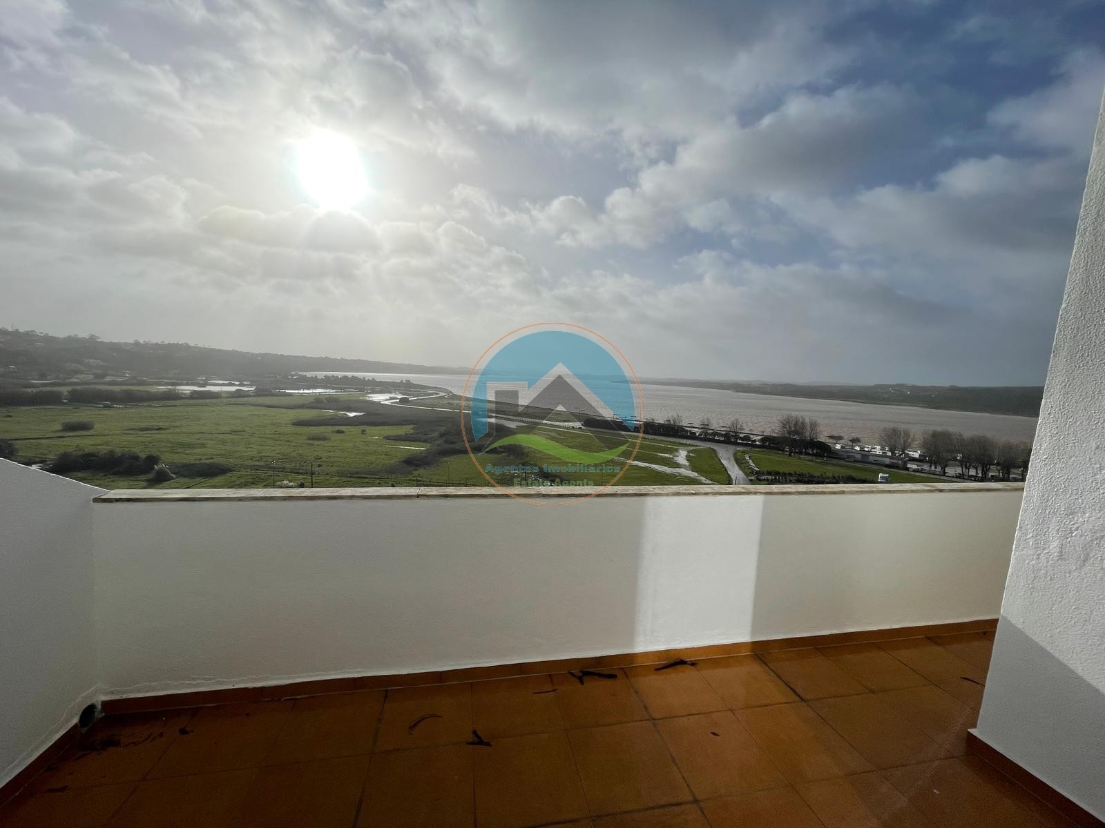Moradia com Vista de Lagoa situada na Foz do Arelho — Foto 21